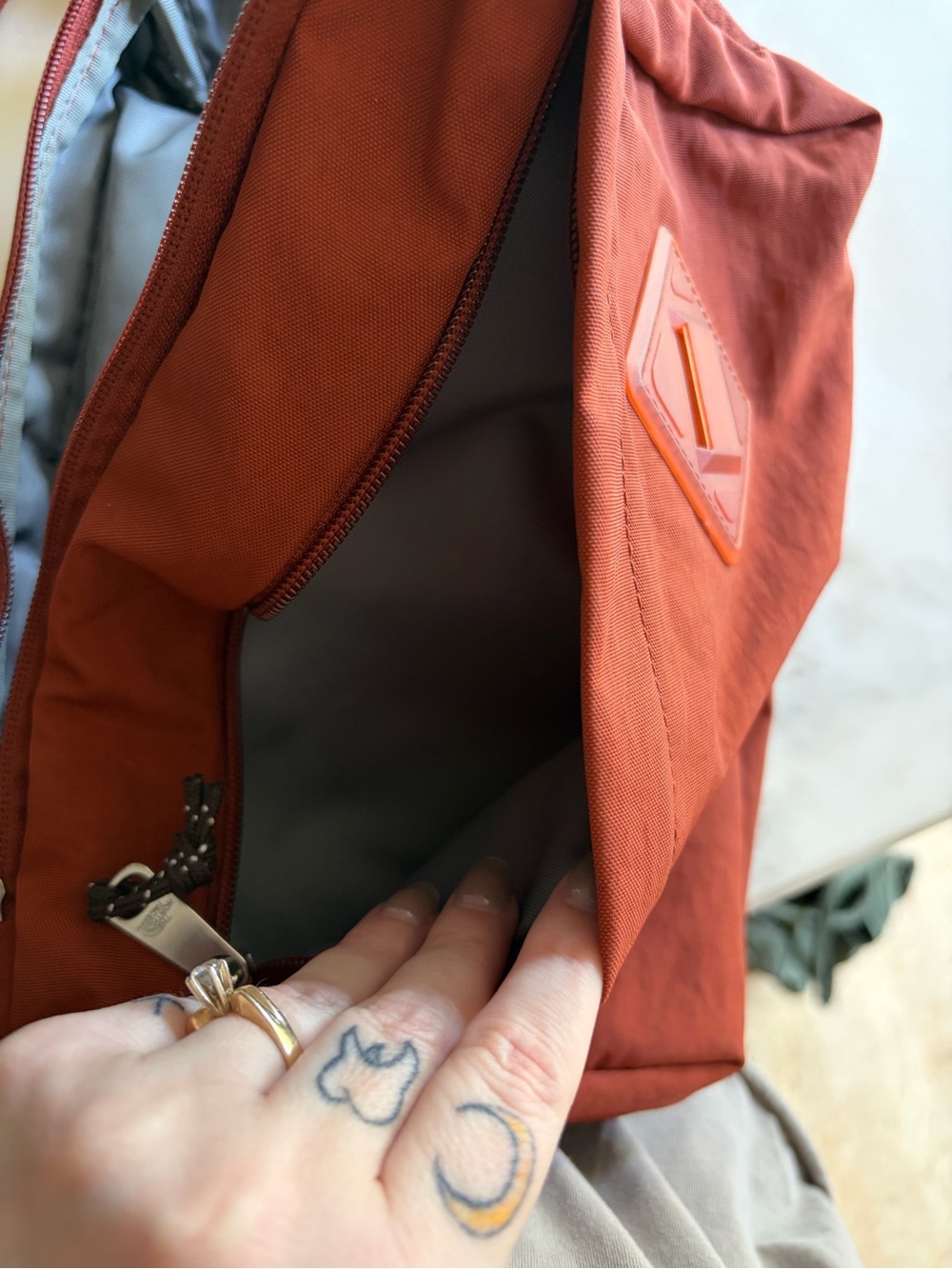 The North Face Men's Rust Red Sling Bag - Picture 6 of 6